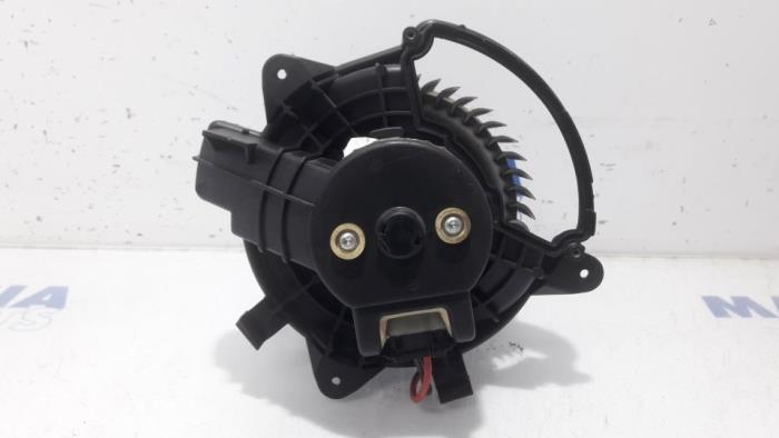 Heating and ventilation fan motor Fiat Bravo 1.4 16V - 77365027 DENSO