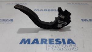 Używane Czujnik polozenia pedalu gazu Renault Scénic III (JZ) 1.4 16V TCe 130 Cena € 25,00 Procedura marży oferowane przez Maresia Parts