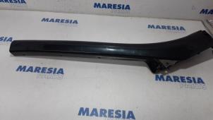 Used A-pillar cover, right Renault Scénic III (JZ) 1.4 16V TCe 130 Price € 70,00 Margin scheme offered by Maresia Parts