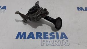 Used Oil pump Peugeot 2008 (CU) 1.2 Vti 12V PureTech 82 Price € 105,00 Margin scheme offered by Maresia Parts