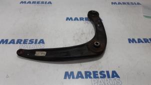 Used Front wishbone, right Peugeot 308 (4A/C) 1.6 VTI 16V Price € 25,00 Margin scheme offered by Maresia Parts