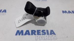 Usagé Ceinture de sécurité arrière centre Peugeot 3008 I (0U/HU) 1.6 VTI 16V Prix € 65,00 Règlement à la marge proposé par Maresia Parts