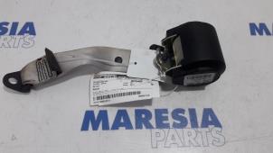 Used Rear seatbelt, centre Renault Megane III Grandtour (KZ) 1.5 dCi 110 Price € 50,00 Margin scheme offered by Maresia Parts