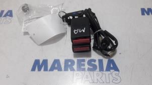 Usagé Attache ceinture arrière droite Peugeot 308 (4A/C) 1.6 16V THP 150 Prix € 50,00 Règlement à la marge proposé par Maresia Parts
