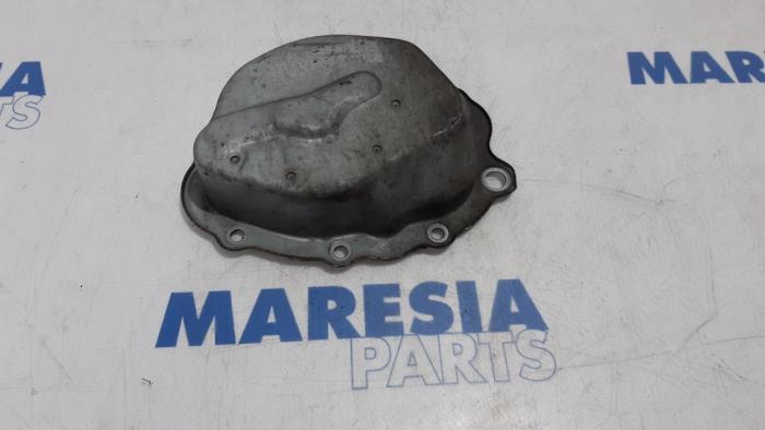 Gearbox cover from a Peugeot 308 SW (4E/H) 1.6 VTI 16V 2009