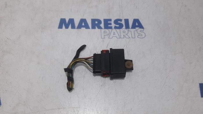 Relay from a Peugeot 207 SW (WE/WU) 1.6 16V 2007