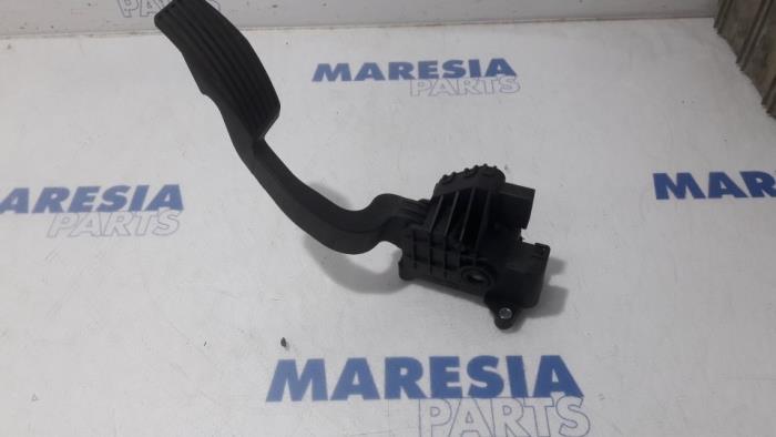 Begagnade Gaspedalsensor Fiat Punto Evo (199) 1.3 JTD Multijet 85 16V Euro 5 Pris € 15,00 Marginaltabell erbjuds av Maresia Parts