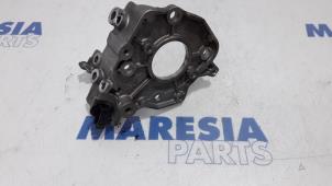 Used Diesel pump bracket Peugeot Partner (EF/EU) 1.5 BlueHDi 75 Price € 60,50 Inclusive VAT offered by Maresia Parts