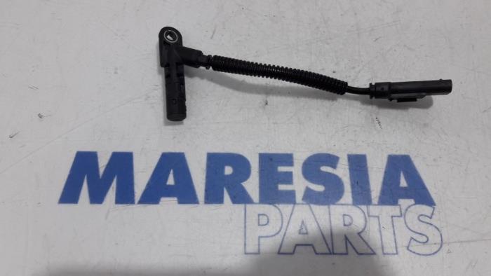 Begagnade Vevaxelsensor Peugeot Partner (EA//EF/EN/EU) 1.5 BlueHDi 75 Pris € 60,50 Inklusive moms erbjuds av Maresia Parts