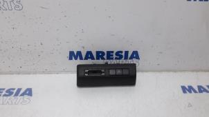 Used ESP switch Peugeot 5008 I (0A/0E) 1.6 HDiF 16V Price € 25,00 Margin scheme offered by Maresia Parts