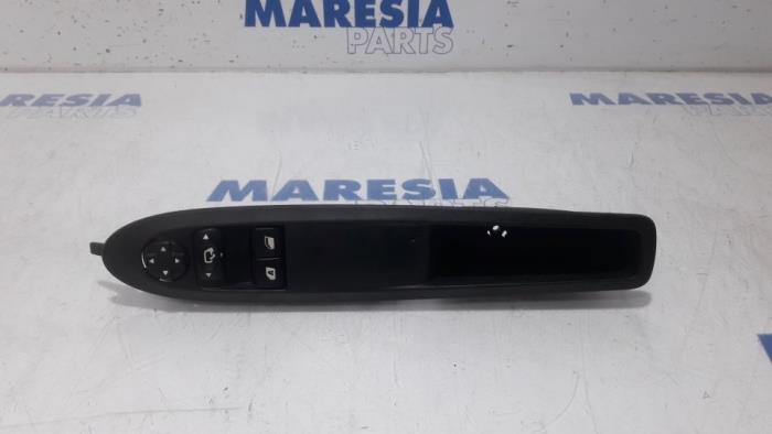 Używane Przelacznik combi okienny Citroen DS3 (SA) 1.6 16V VTS THP 155 Cena € 29,99 Procedura marży oferowane przez Maresia Parts