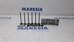 Used Cylinder head Renault Clio IV (5R) 0.9 Energy TCE 90 12V Price € 25,00 Margin scheme offered by Maresia Parts