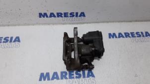 Used Rear brake calliper, right Renault Kadjar (RFEH) 1.5 dCi DPF Price € 131,25 Margin scheme offered by Maresia Parts
