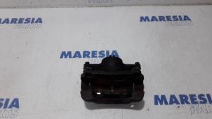 Used Front brake calliper, left Renault Kadjar (RFEH) 1.5 dCi DPF Price € 70,00 Margin scheme offered by Maresia Parts