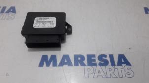 Used Parking brake module Renault Kadjar (RFEH) 1.5 dCi DPF Price € 126,00 Margin scheme offered by Maresia Parts