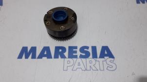 Used Camshaft sprocket Renault Clio IV (5R) 0.9 Energy TCE 90 12V Price € 35,00 Margin scheme offered by Maresia Parts