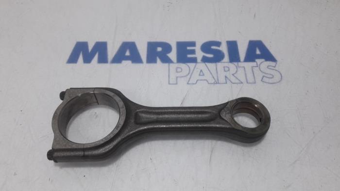 Usagé Bielle Citroen Berlingo 1.6 Hdi 75 Prix € 30,25 Prix TTC proposé par Maresia Parts