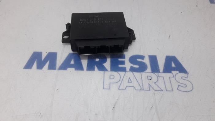 Begagnade PDC-modul Renault Master III (MA/MB/MC/MD/MH/MF/MG/MH) 2.3 dCi 16V Pris € 78,65 Inklusive moms erbjuds av Maresia Parts