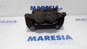 Used Front brake calliper, right Citroen C6 (TD) 2.2 HdiF 16V Price € 50,00 Margin scheme offered by Maresia Parts