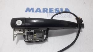 Usados Manija de puerta de 4 puertas izquierda delante Citroen C6 (TD) 2.2 HdiF 16V Precio € 50,00 Norma de margen ofrecido por Maresia Parts