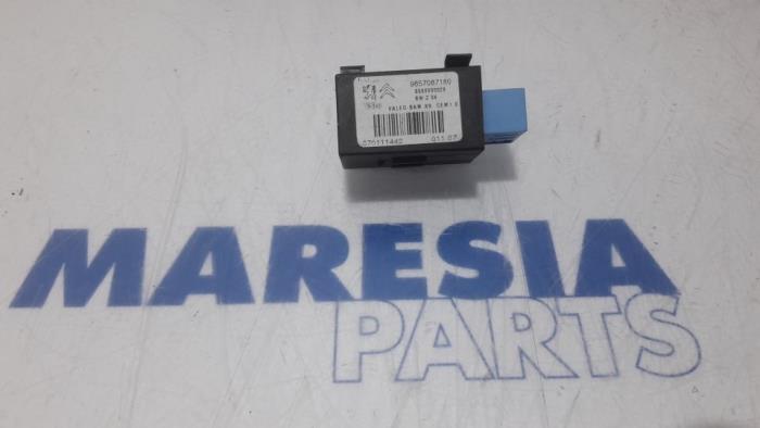 Begagnade Sensor (övriga) Citroen C6 (TD) 2.2 HdiF 16V Pris € 50,00 Marginaltabell erbjuds av Maresia Parts