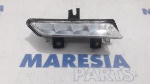Used Daytime running light, right Renault Clio IV Estate/Grandtour (7R) 0.9 Energy TCE 12V Price € 40,00 Margin scheme offered by Maresia Parts