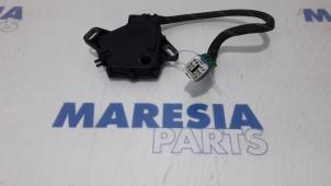 Usagé Interrupteur de position boîte de vitesse automatique Renault Clio III (BR/CR) 1.6 16V Prix € 105,00 Règlement à la marge proposé par Maresia Parts