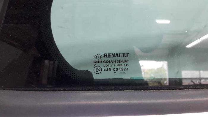 Portière 4portes arrière droite d'un Renault Megane III Grandtour (KZ) 1.5 dCi 110 2012