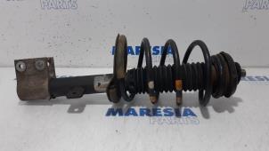 Used Front shock absorber rod, left Peugeot 307 CC (3B) 2.0 16V Price € 30,00 Margin scheme offered by Maresia Parts