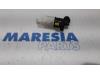 Peugeot 307 CC (3B) 2.0 16V Vindrutespolare