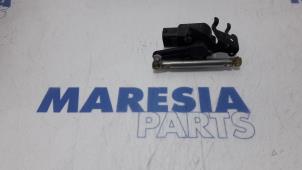 Used Headlight motor Peugeot 307 CC (3B) 2.0 16V Price € 50,00 Margin scheme offered by Maresia Parts