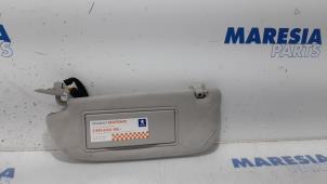 Używane Oslona przeciwsloneczna Peugeot 307 CC (3B) 2.0 16V Cena € 30,00 Procedura marży oferowane przez Maresia Parts
