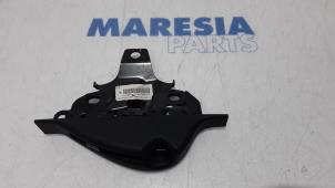 Used Convertible lock Peugeot 307 CC (3B) 2.0 16V Price € 50,00 Margin scheme offered by Maresia Parts