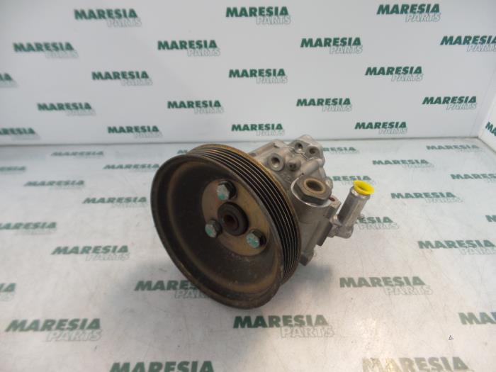 Usagé Pompe de direction Alfa Romeo 156 (932) 1.8 Twin Spark 16V Prix € 50,00 Règlement à la marge proposé par Maresia Parts
