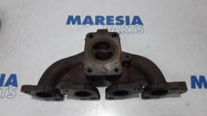 Used Exhaust manifold Renault Scénic III (JZ) 1.4 16V TCe 130 Price € 105,00 Margin scheme offered by Maresia Parts