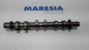 Used Camshaft Renault Clio IV (5R) 0.9 Energy TCE 90 12V Price € 105,00 Margin scheme offered by Maresia Parts
