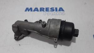 Usagé Support filtre à huile Peugeot 207 CC (WB) 1.6 16V Prix € 40,00 Règlement à la marge proposé par Maresia Parts
