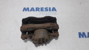 Used Front brake calliper, right Peugeot 208 I (CA/CC/CK/CL) 1.6 Vti 16V Price € 13,99 Margin scheme offered by Maresia Parts