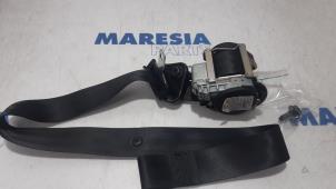 Used Front seatbelt, right Renault Megane III Coupe (DZ) 2.0 16V RS Turbo Price € 75,00 Margin scheme offered by Maresia Parts