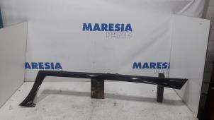 Used Side skirt, right Renault Megane III Coupe (DZ) 2.0 16V RS Turbo Price € 157,50 Margin scheme offered by Maresia Parts