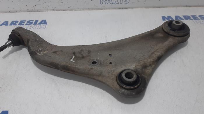 Front lower wishbone, left from a Renault Megane III Coupe (DZ) 2.0 16V RS Turbo 2011