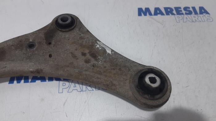 Front lower wishbone, left from a Renault Megane III Coupe (DZ) 2.0 16V RS Turbo 2011