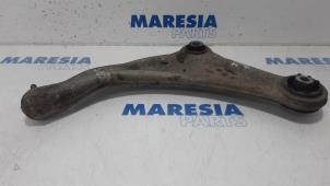 Used Front lower wishbone, left Renault Megane III Coupe (DZ) 2.0 16V RS Turbo Price € 131,25 Margin scheme offered by Maresia Parts