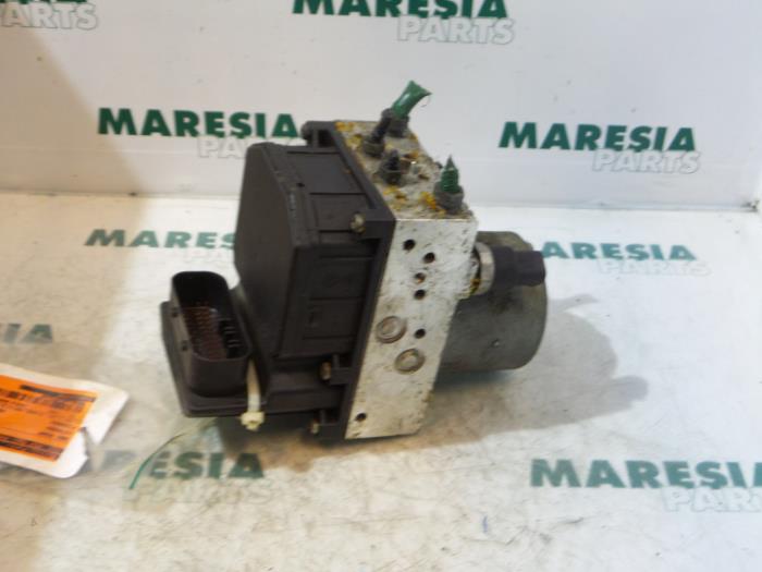 Usagé Bloc ABS Citroen Xsara Picasso (CH) 1.6 HDi 16V 110 Prix € 131,25 Règlement à la marge proposé par Maresia Parts