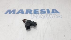Used Injector (petrol injection) Fiat Panda (312) 0.9 TwinAir Turbo 85 Price € 69,95 Margin scheme offered by Maresia Parts