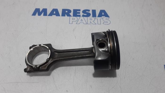 Gebrauchte Kolben Fiat Panda (312) 0.9 TwinAir Turbo 85 Preis € 50,00 Margenregelung angeboten von Maresia Parts