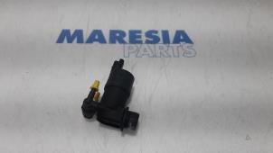 Usados Bomba de limpiaparabrisas delante Citroen C3 (SX/SW) 1.6 Blue HDi 75 16V Precio € 20,00 Norma de margen ofrecido por Maresia Parts