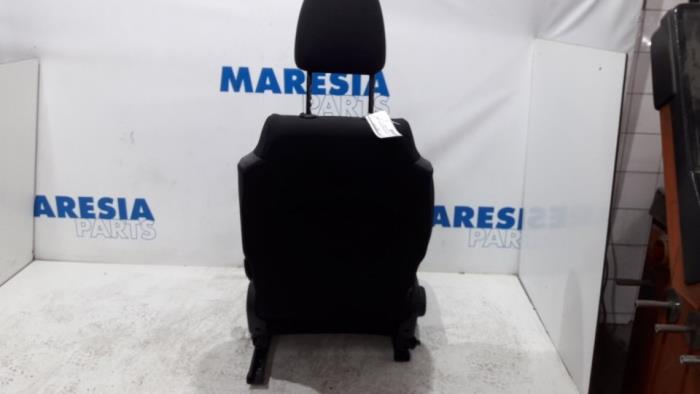 Seat, right from a Citroën C3 (SX/SW) 1.6 Blue HDi 75 16V 2018