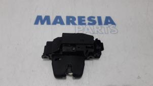 Used Tailgate lock mechanism Citroen C3 (SX/SW) 1.6 Blue HDi 75 16V Price € 35,00 Margin scheme offered by Maresia Parts