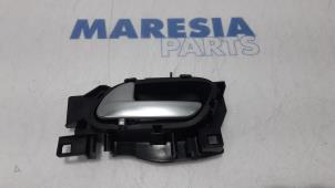 Used Rear door handle 4-door, left Peugeot 208 I (CA/CC/CK/CL) 1.6 Blue HDi 75 Price € 20,00 Margin scheme offered by Maresia Parts